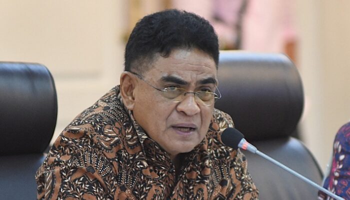 PDIP Lempar Opsi Bagi Gibran Mundur atau Ikut Paket C