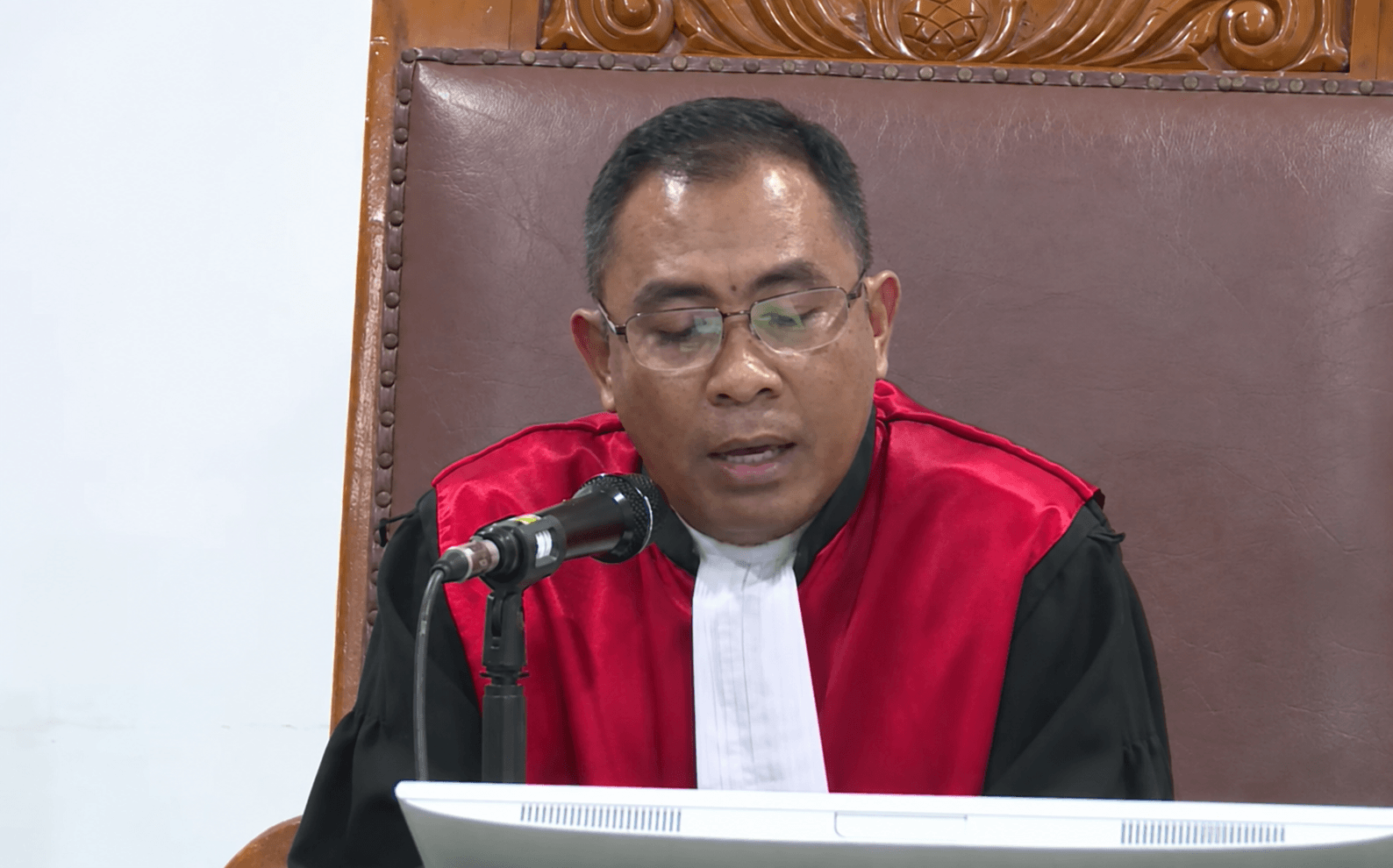 Hakim Richard Edwin Basuki