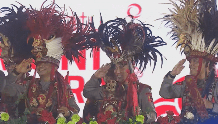 Karnaval Bersatu Harmoni Nusantara, Polri Tampilkan Ragam Budaya dan Program Pelayanan di Monas