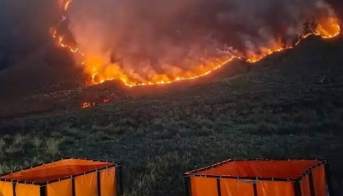 Kebakaran Bromo Makin Sulit Dipadamkan, OMC Belum Bisa Dilakukan