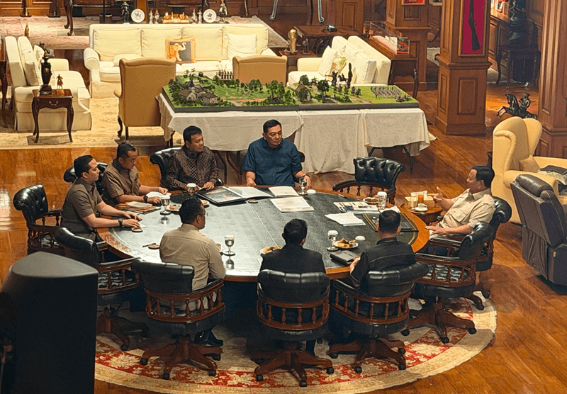 Rapat Terbatas Di Hambalang 1