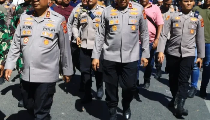 Tangani Pengibaran Bendera Bulan Bintang di Aceh, Kapolda dan Wakapolda Raih Pin Emas Kapolri