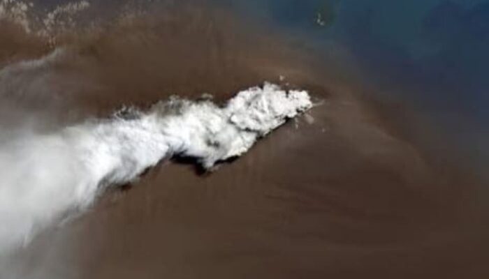 BMKG: Abu Vulkanik Anak Krakatau Diperkirakan Menyebar ke Arah Barat