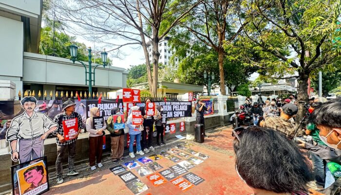 Tim Advokasi untuk Demokrasi Gelar Aksi di MA, Tolak Impunitas & Putusan Banding Peradilan Militer