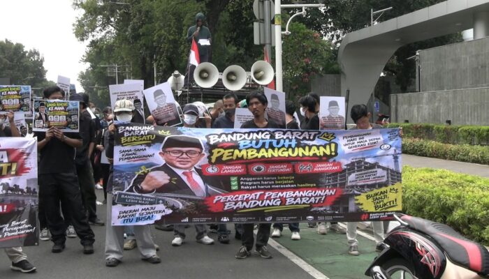 Bandung Barat Bersatu Geruduk DPR RI dan Patung Kuda, Desak Sekda Dievaluasi
