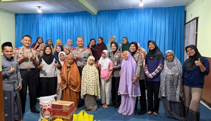 Serdik Sespimmen Polri Dikreg 67 Salurkan Bantuan untuk Anak Yatim dan Dhuafa di Lembang