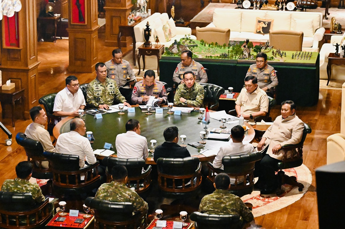 Prabowo Terima Panglima TNI dan Kapolri di Hambalang, Bahas Situasi Nasional dan Karhutla Kapolri Dan Panglima Tni