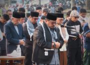 Dampak Cuaca Ekstrem, Ratusan Warga Bintara Jaya Gelar Salat Istisqa di Lapangan Puri Idaman
