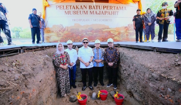 Peletetakan Batu