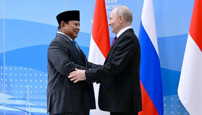 Prabowo Hadiri EEF ke-11 di Rusia, Bicara Pilihan Membangun Jembatan dan Kerja Sama di Tengah Ketidakpastian Global