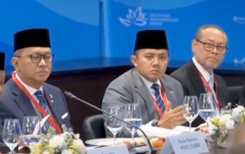 Teddy Main Bulpoin Saat Rapat Dengan Putin Holopis