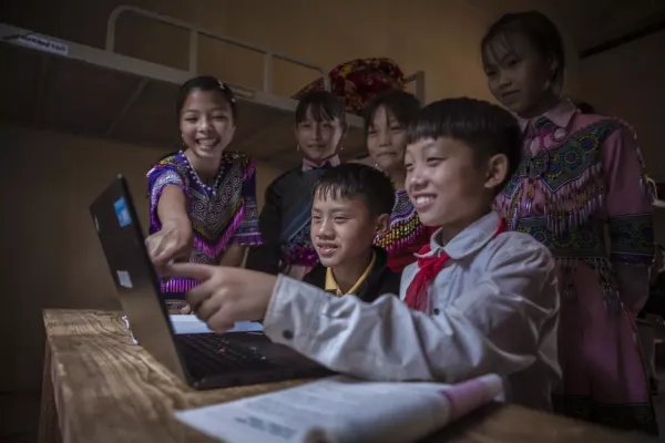 Anak Anak Dengan Dunia Digitalnya