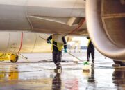 Bandara Soetta Bersihkan Area Airside dari Abu Vulkanik