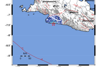 Info Gempa Mag: 4.0 – Pusat gempa berada di laut 56 km Tenggara Kab. Sukabumi