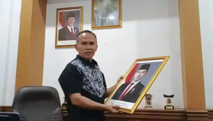 Bos PDIP Jabar Angkat Bicara Buntut Geger Foto Gibran Dicopot Kader