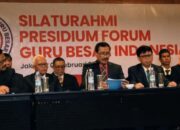 Forum Guru Besar