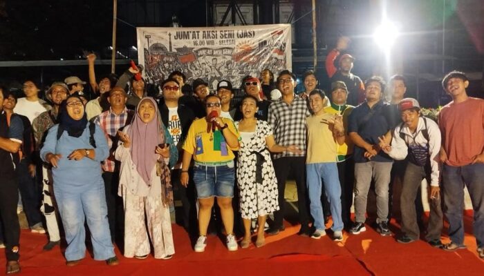 “Seni Melawan Diam” Menggema di TIM, Seniman Unjuk Karya dan Bersuara