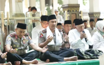 Ziarah ke Makam Gus Dur di Tebuireng, Kapolri Suyudi Tekankan Pentingnya Persatuan dan Toleransi
