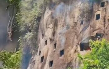 Karhutla Toraja Utara Hanguskan Kuburan Batu dan Ratusan Peti Jenazah