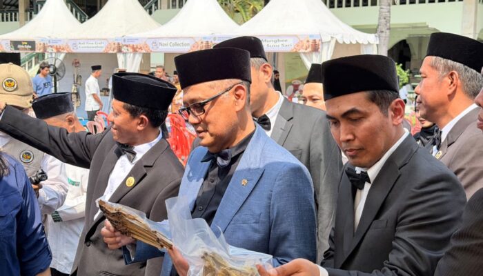 Menhaj Angkat Suara Anaknya Jadi Tenaga Ahli