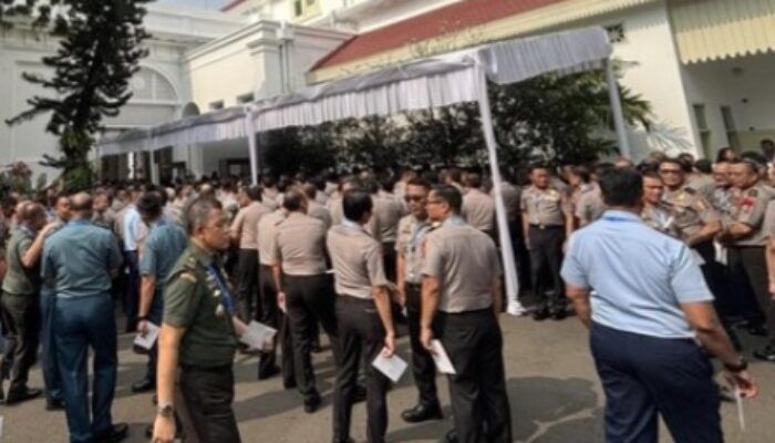 Presiden Prabowo Kumpulkan 800 Pimpinan TNI-Polri di Istana 
