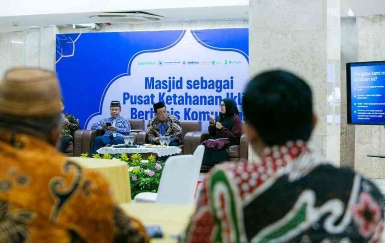 Panduan Masjid Sebagai Pusat Ketahanan Iklim Berbasis Komunitas Di Masjid Istiqlal