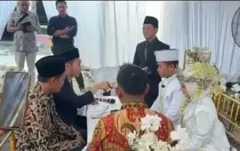 Penghulu Kua Mojoanyar Viral