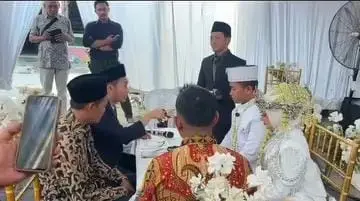 Penghulu Kua Mojoanyar Viral