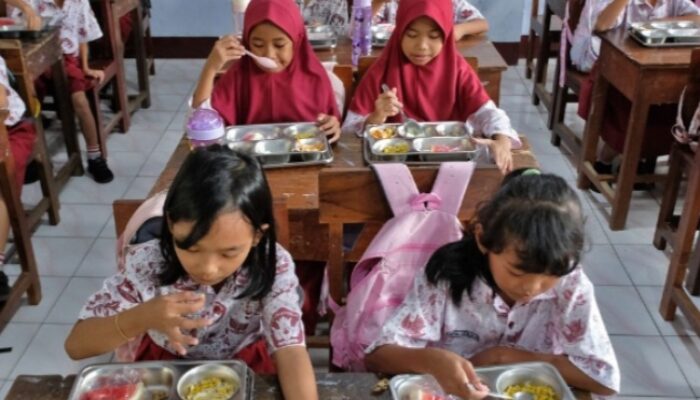 ICW Desak Pemerintah Hentikan MBG, Soroti Keterlibatan TNI Aktif dalam Kasus Korupsi
