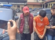 Supporter Persija Rusak Bus Persib Di Batang