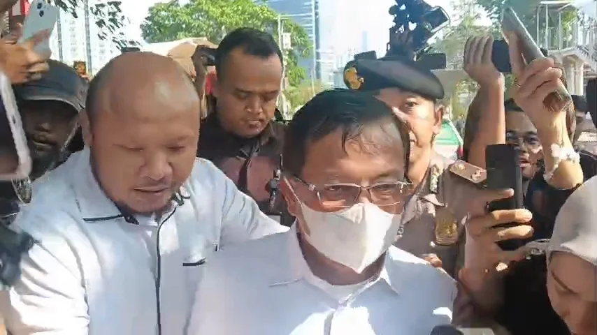Terjaring Ott Kpk Sestama Bnpb Keluar Tanpa Borgol Dan Pulang Ke Rumah