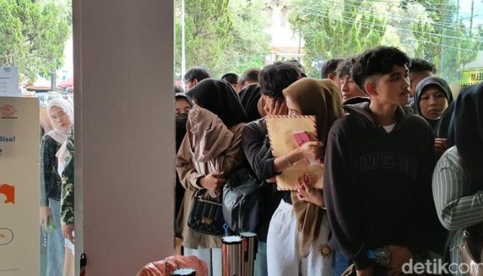 BEM UI Tagih Janji 19 Juta Lapangan Kerja, Begini Kata Budiman